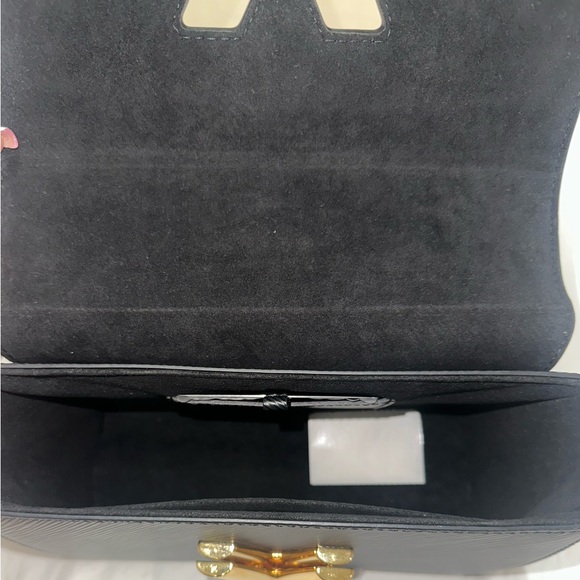 Louis Vuitton Twist Shoulder Bag MM Black Leather Epi - Picture 8 of 11